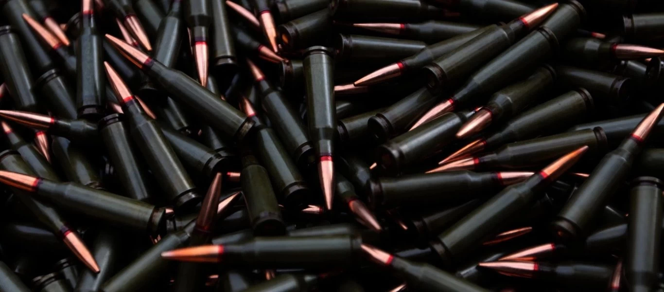 Καστοριά: Ανακαλύφθηκε κρησφύγετο με ρουκέτες, καλάσνικοφ και εκατοντάδες σφαίρες!